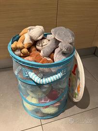 Contenitore Ikea con peluche