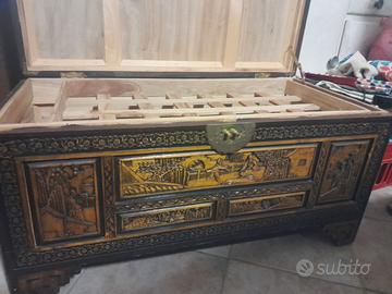 Cassapanca etnica di legno intagliato pezzo unico