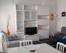 Appartamento trilocale centrale con box
