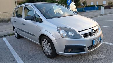 Opel Zafira 1.6 16V Twinport Cosmo