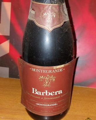 Bottiglie di vino da collezione