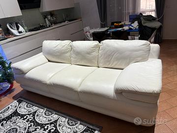Divano bianco un vera pelle 3 posti