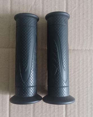 Manopole originali Keeway RKF 125