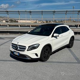 Mercedes-Benz Gla 220 4 Matic Automatic Premiun