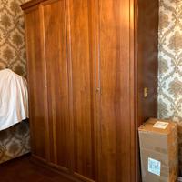 armadio in legno pieno 