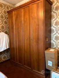 armadio in legno pieno 