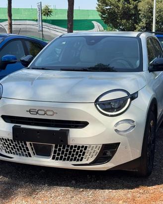 FIAT 600 Hybrid LA PRIMA 1.2cc 100cv AUT. NAVI.