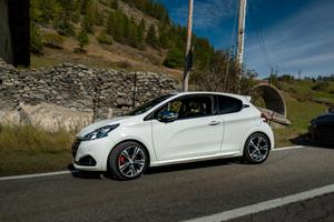 Peugeot 208 gti