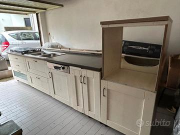 Cucina moderna usata