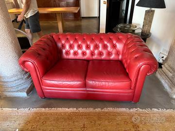Divano modello chesterfield (copia identica)