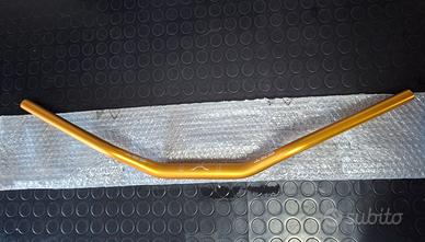 Manubrio Srt per Yamaha MT09 2025 