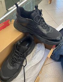 scarpe da ginnastica