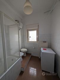 Monolocale arredato - Vicinanze Policlinico