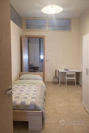 Stanza singola per universitaria, Porta Napoli