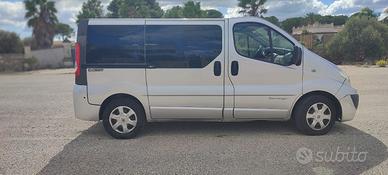 Renault Trafic 2.0 dci Passenger 8 posti