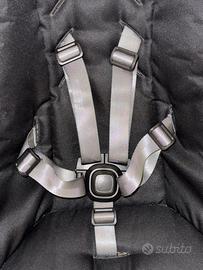 Moms mamaRoo model 1046