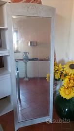 specchio a parete stile shabby 