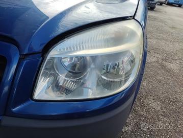 Proiettore sinistro FIAT DOBLO del 2006