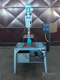 Maschiatrice manuale con banco RECORD PM1