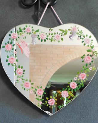 Specchio a forma di cuore
