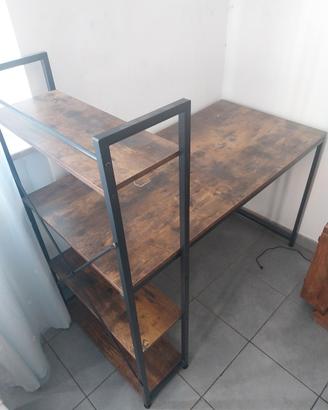 Scrivania / libreria 