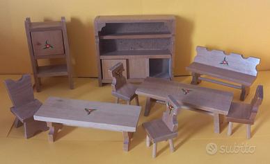 mobili in legno per casa delle bambole 