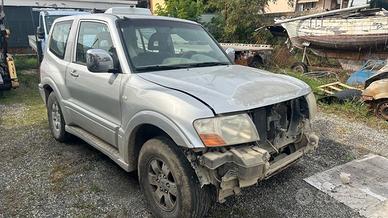 Ricambi Mitsubishi Pajero terza serie V60-70
