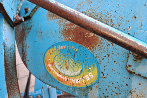 Aratro bivomere sbarrabile