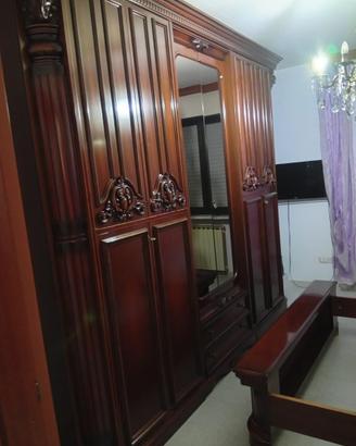 Camera da letto in stile classico