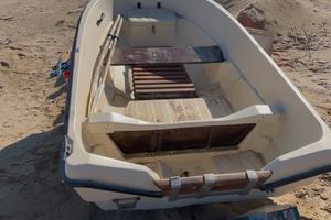 Barca motore piccola pesca