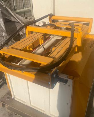 Raccoglitrice  nocciole smart 1800 spazzola casson