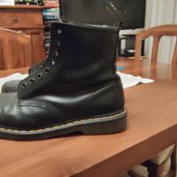 DR MARTENS