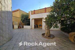 IMMOBILE CON DUE APPARTAMENTI, ALTRI VANI, SPAZI S