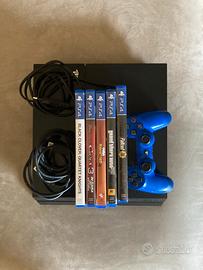 Console: Playstation 4 (pulita internamente).