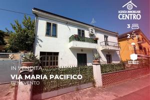 Semindipendente con giardino in Via Maria Pacifico