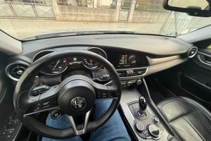 Alfa Giulia Q4 jtdm 180 cv veloce