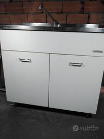 LAVELLO ACCIAIO INOX CON SOTTOLAVELLO “MONTEGRAPPA