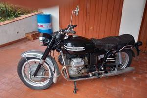 moto guzzi v7 850 del 1973