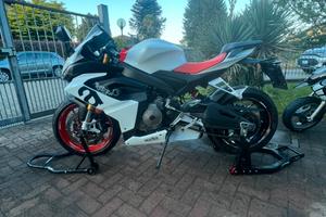 Aprilia Rs 660