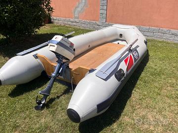 Gommone con motore