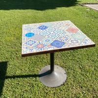 Tavolivo da giardino o terrazzo