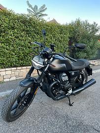 Moto Guzzi V7 850
