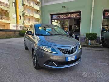 Lancia Ypsilon 1.0 FireFly 5 porte S&S Hybrid Gold