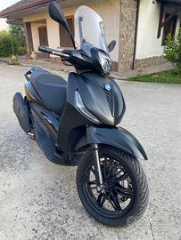 Piaggio Beverly 400 Deep Black