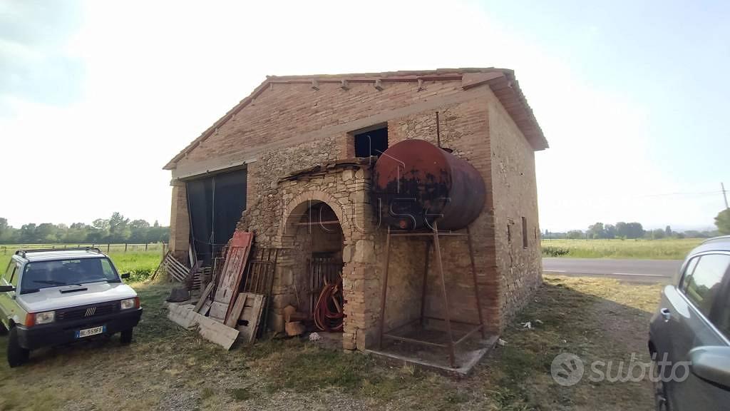 Rustico / Casale di 180 m² con 4 locali a San Gius - Vista 4