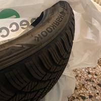 Treno gomme invernali Hankook