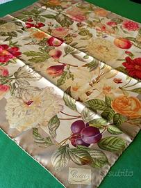 Foulard Gucci a fiori