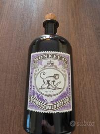 gin bottiglie vuote da collezione o arredamento