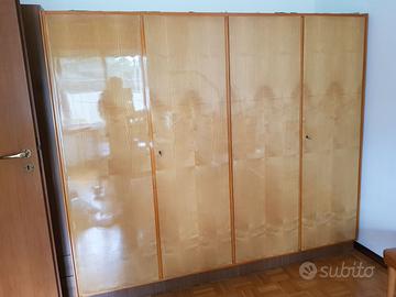 Armadio vintage anni '60,  4 ante in legno chiaro