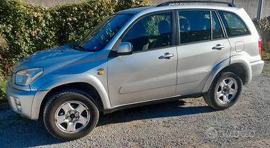 toyota rav4 2.0 diesel 4x4 gancio di traino 